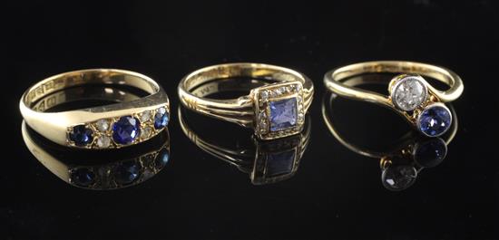 Three early 20th century 18ct gold and sapphire dress rings, sizes O,M & Q.